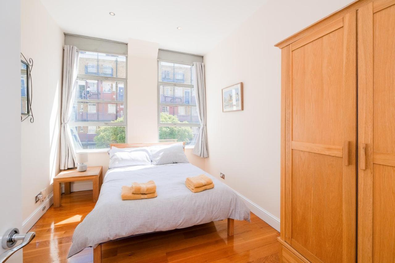 דירות לונדון Lovely 2 Bed Flat In Canal Side Gated Development מראה חיצוני תמונה