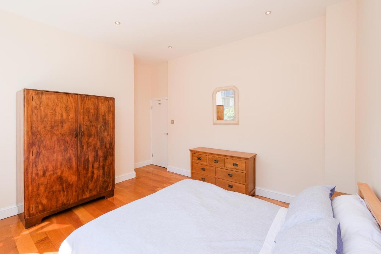 דירות לונדון Lovely 2 Bed Flat In Canal Side Gated Development מראה חיצוני תמונה